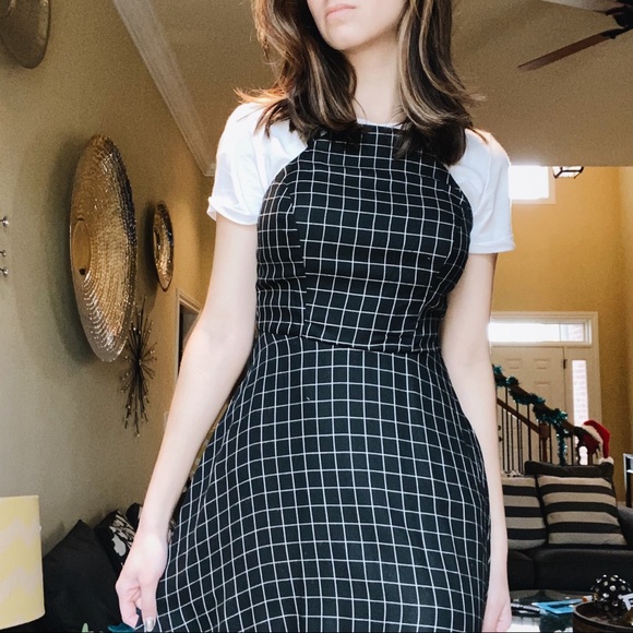 B Darlin Dresses & Skirts - 🌸 3/$20🌸 BLACK AND WHITE CHECK DRESS